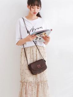 Style: Elegant Categories: Message bag Material: Cowhide/Calf Decoration: Patchwork Openway: Hasp Inner Structure: Cellphone pocket Pattern: Solid Color Gender: Female Size: Medium Weight: 550 gram #leather #messengerbag #cowhide #shoulderbag Satchel Bags For Daily Life, Daily Life Satchel Shoulder Bag, Black Baguette Bag, Message Bag, Knit Bags, Bags Online Shopping, Shoulder Bag Vintage, Bags To Make, Dark Coffee