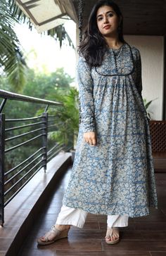 Indigo Kalamkari  Cotton Kurta With HandBlock Printed Model height is 5'3" and is wearing a size XL.     <!-- td ... Tailor Design, Indian Kurti Designs, New Kurti Designs, Churidar Designs, Desi Wear, Kurti Patterns