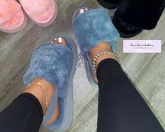 Woman’s furry slippers 2023. Ladies comfort house shoes. Luxury house slides. House slides for women. Women’s house shoes. Women’s fuzzy slippers. Slippers 2023, Fur Heels, Cute Toe Nails, Slides For Women, Fur Shoes, Comfortable Slippers, Soft Slippers, Slide Slippers, Home Slippers