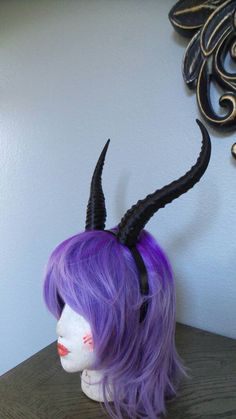 "The flowers are not Included. This listing is for horns that come unattached to headband for your own positioning and DYI projects. Attached horns can be purchased from this listing. https://www.etsy.com/listing/580356802/gazelle-horned-headband-elvish-larp?ga_search_query=gazelle&ref=shop_items_search_2 One of many new pieces that will be added to the store in the weeks to come this gazelle horned headband is an elegant addition to any new ensemble. This well detailed 3D printed starter pi Gazelle Horns, Animal Horns, Oc Fashion, Head Dress, Dyi Projects, Black Animals, Costume Hats, The Flowers, Larp