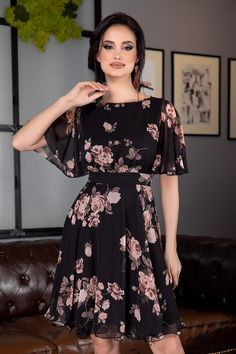 Simple Frock Design, Casual Frocks, Simple Frocks, Stylish Short Dresses, Fancy Dresses Long, Fashion Tops Blouse, Beautiful Dress Designs, Classy Dress Outfits, Stylish Dresses For Girls