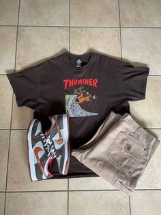 Thrasher Tshirt Easy 30 day return policy Custom Tshirts Ideas Aesthetic, Vintage School Outfits, 90s Mens Outfits, Thrasher Outfit, Thrasher Tshirt, Chica Cool, T Shirt Outfit, Wallet Minimalist, Street Fashion Men Streetwear