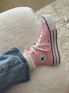 Pink Converse Aesthetic, Pink Converse Outfit, Light Pink Converse, Cute Converse Shoes, Converse Aesthetic, All For The Game, Pretty Shoes Sneakers