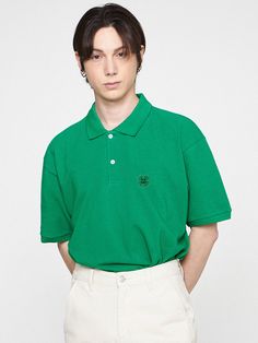 Editor's NotesThis is GRAVER's classic polo shirt embroidered with clover motif at the chest and it goes well with any bottoms. It's cut from cotton and poly-blend pique with soft touch.- Polo collar- Half placket with button fastenings- Graphic embroidery on the chest- Drop shoulder- Short sleeves- Relaxed fit- Unisex wear- Minimize distortion after washingMeasurements (in.)S / M / L- Total Length: 28.0 in. / 29.5 in. / 31.1 in.- Shoulder: 19.3 in. / 20.5 in. / 21.3 in.- Chest: 20.9 in. / 22.0 in. / 22.8 in.- Sleeve Length: 8.3 in. / 8.7 in. / 9.1 in.Model Info:- Man: 5' 10.1, 143.3 lbs / Fitting size L- Woman: 5' 5, 112.4 lbs / Fitting size SComposition & Care- 80% Cotton, 20% Polyester (20's)- Recommend separate wash at low temperature water using neutral detergent or dry cleanDesig Classic Green Top With Embroidered Logo, Green Cotton Polo Shirt With Collared Neckline, Green Cotton Short Sleeve Polo Shirt, Green Collared Cotton Polo Shirt, Green Cotton Collared Polo Shirt, Classic Green Polo Shirt With Relaxed Fit, Green Relaxed Fit Polo Shirt, Green Collared Casual Polo Shirt, Casual Green Collared Polo Shirt