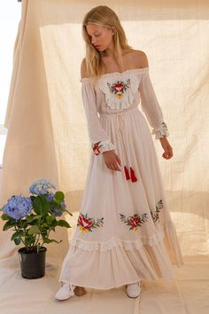 Women  Spring and Summer Bohemian Vacation Elegant Embroidered Goddess Tracing Dress - White,XL Bohemian Long Sleeve Dress With Lace Trim, Bohemian Maxi Dress With Floral Embroidery For Brunch, Bohemian Long Sleeve Maxi Dress With Lace Trim, Folk Style Beige Dress With Floral Embroidery, Bohemian Beige Embroidered Dress With Intricate Details, Bohemian Beige Embroidered Dress, Bohemian Peasant Dress For Summer Garden Party, Cream Bohemian Maxi Dress With Floral Embroidery, Summer Embroidered Cream Maxi Dress