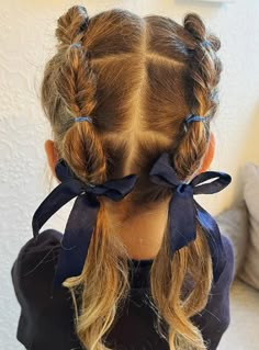 Easy school Box braid Cute hairstyle for girls First Grade Hairstyles Girl, Girls Hairstyles For School Easy, Hair Styles For Little Kids, Kids Hairstyles Girls Easy, Picture Day Hairstyle, Simple Kids Hairstyles, Girl Hairstyles For School, Girls Hairstyles For School, Picture Day Hairstyles For Kids