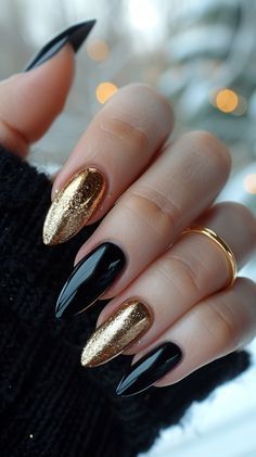 Shining Nails, Mother Tattoos For Children, December Nails, Christmas Manicure, Beauty Aesthetic, Getting A Massage, Boost Your Mood, Glam Nails