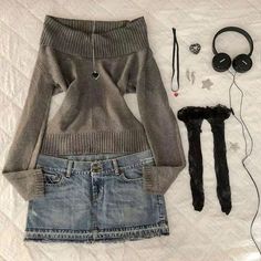 Temptress Aesthetic Outfits, Grunge Skirt Outfit, Outfit With Tie, Platform Outfit, Retro Streetwear, Denim Jacket Women