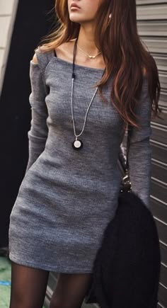 Stylish Scoop Neck Dress. LOVE!! Rok Outfit, Grey Sweater Dress, Looks Style, My Dream Closet, Jersey Dress, Look Fashion, Stitch Fix, Cute Clothes