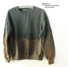 NEW Charcoal gray acid wash dip dye crewneck sweatshirt.  The manufacture of the blank sweatshirt is JERZEES NuBlend Fleece, 8 oz,  50% cotton/50% Polyester, and machine washable. SIZE: ADULT(Men's) MEDIUM Crewneck According to Jerzees Nublend a Man's Medium is size Approx. 22 " width from under the arms, Approx. Body Length 28 inches and Center Back Sleeve Length is approx. 35.5". PLEASE SEE STYLE ON'S OTHER ITEMS AT: http://www.etsy.com/shop/Styleon I try is get the colors as close to actual.  Please note every computer monitor is different. Sweatshirt Tie Dye, Sweater Grunge, Tie Dye Crewneck Sweatshirts, Tie Dye Crewneck, Blank Sweatshirts, Paint Shirts, Reverse Tie Dye, Bleach Tie Dye, Tie Dye Diy