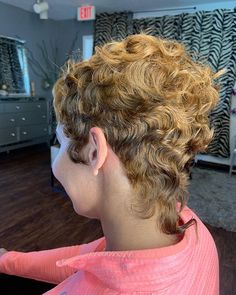 Skunk Stripe Pixie Cut, Short Haircuts Black Hair, Finger Waves Short Hair, Think Bigger, Surround Yourself With People Who, Surround Yourself With People, Natural Hair Cuts, Natural Hair Short Cuts, Short Hair Pixie Cuts