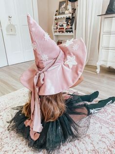 Kids Witch Hat, Velvet Witch Hat, Witch Birthday, Kids Witch Costume, Witch Costume Diy, Diy Fantasia, Diy Halloween Decor, Witch Diy, Witch Costume