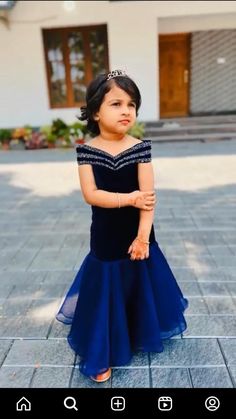 Kids Party Wear Dresses Indian, Net Clothes Dresses, Kids Dress Patterns Indian, Frock Designs For Girl Kids, Frock Ideas For Kids, Girls Traditional Dresses, Designer Frocks For Kids, Fancy Frocks For Kids, Kids Traditional Wear Indian