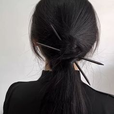 Vintage New Chinese Disc Hair Hollow Wooden Hair Stick Back Head Plate Hair Black Women's Ball Head Chopstick Hairstyles, Chinese Hair Sticks, Elegance Hair, Hair Brooch, Bridal Hair Buns, Popular Hair, Chinese Hair