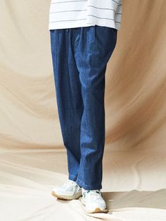 This is a comfortable and casual pants that are made out of high quality cotton 100% fabric. With design detail of comfortable relaxed straight silhouette and full elastic waistband, it gives a trendy and refined look.- Pin tuck detail- Relaxed straight silhouette- Full elastic waistband- Scholarly Lion label detail Casual Tapered Leg Denim Blue Pants, Casual Indigo Straight Pants, Casual Denim Blue Tencel Jeans, Denim Blue Tencel Straight Leg Bottoms, Casual Straight Leg Indigo Bottoms, Casual Indigo Straight Leg Bottoms, Casual Indigo Pants With Loosely Fitted Hips, Casually Fitted Indigo Pants, Casual Relaxed Fit Jeans With Elastic Waistband