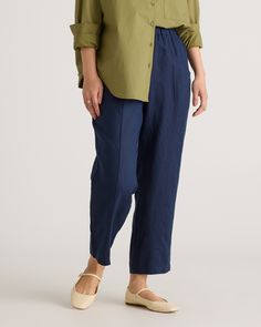 Whether you're heading to the office, out for brunch with friends, or lounging at home, the 100% European Linen Tapered Ankle Pants is the perfect choice. Made from high-quality sustainability grown linen, these pants are lightweight, breathable, and oh-so-comfortable. The tapered design flatters your figure and elongates your legs, creating a slimming effect that is both stylish and flattering. The pants are versatile enough to be paired with anything from a basic tee to a dressy blouse, making Linen Ankle Pants, Brunch With Friends, Scoop Neck Midi Dress, Ankle Pants Women, Linen Pant, Boyfriend Cardigan, Perfect Closet, Dressy Blouse, Linen Tank