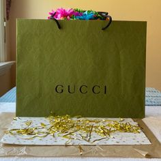 Gucci Extra Large Bag Nwot Gucci Green Shoulder Bag For Daily Use, Green Gucci Shoulder Bag For Daily Use, Daily Use Green Gucci Shoulder Bag, Gucci Green Shoulder Bag For Shopping, Green Gucci Shoulder Bag For Shopping, Gucci Green Shopping Bag, Bags Gucci, Gucci Bags, Large Bag