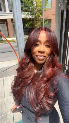 Ginger Hair Dark Skin, Red Hair On Dark Skin, Black Cherry Hair Color, Black Cherry Hair, Cherry Hair Colors, 2023 Hairstyles, Kash Doll, Cherry Hair