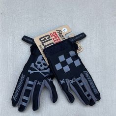 Adult Size I Have A Lot Of Dirt Bike Gears. Welcome To Inquire Dirt Bike Gloves, Dirt Bike Accessories, Dirt Bike Gear, Bike Gloves, Bike Gear, Bike Accessories, Dirt Bike, Motocross, Gloves