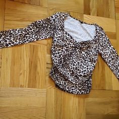 Brand New Guess Animal Print Stretch Shirt Leopard Print Tops For Spring, Casual Leopard Print Stretch Tops, Trendy Long Sleeve Leopard Print Top, Casual Stretch Leopard Print Blouse, Fitted Casual Leopard Print Tops, Cropped Polo, Guess Shirt, Polo Long Sleeve, White Long Sleeve Top