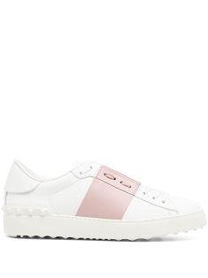 white/rose pink leather signature Rockstud detailing panelled design logo-print tongue round toe front lace-up fastening branded insole rubber sole Valentino Garavani Shoes, Brown Sneakers, Famous Fashion, Dolce & Gabbana, Shoes Trainers, Lady Dior, Pink Leather, White Rose, Rose Pink