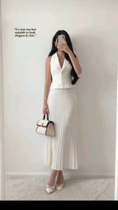 Formal Casual Outfits Women Dress, Elegant Dresses Classy Modest White, Law Graduation Outfit, Skirt Graduation Outfit, Elegant Graduation Outfit, Old Money Outfits Long Skirt, Old Money Aesthetic Modest, Old Money Summer Outfits Women Modest, Classy Old Money Outfits Dress