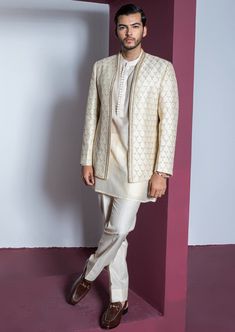 Shawl collar embroidery jacket, paired with textured chanderi kurta and pants. Groom Marathi Wedding Outfits, Kurta Koti, Ethnic Poses, Striped Kurta, Kurta And Pants, Haldi Dress, Suits Formal, Stylish Boy, Collar Embroidery