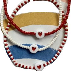 Seed Bead Heart, Bead Heart, Stretchy Bracelets, Seed Bead Bracelets, Bead Stringing, Heart Beads, Red And White Stripes, White Beads, Red Heart