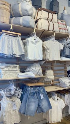 Coastal grandaughter aesthetic, coastal vibes, beach life, vacation, hamptons, east coast, outfits, summer inspo Costal Aesthic, Costal Granddaughter Aesthic Clothes, Costal Granddaughter Aesthic Outfits, Costal Granddaughter Aesthic, Granddaughter Aesthetic, Brandy Melville Usa, Stockholm Fashion