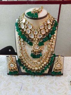 ad eBay - Find many great new & used options and get the best deals for Indian Full Bridal Kundan Necklace Set With Earrings And Mangtikka Green Bridal at the best online prices at eBay! Free shipping for many products! Kundan Jewelry Bridal, Bridal Kundan Jewellery Set Gold, Kundan Bridal Jewellery Set, Green Bridal Jewellery Set Kundan, Indian Bridal Jewellery Set Wedding, Green Jewellery Indian Bridal, Bridal Jewellery Set Weddings, Bridal Necklace Set Weddings, Wedding Jewelry Sets Bridal Jewellery Brides