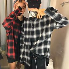 90‘s Checker Plaid Shirt Oversized Tops For Winter Concert, Oversized Winter Tops For Concerts, Oversized Top For Winter Concert, Trendy Tops For Winter Concert, Trendy Winter Tops For Concerts, Black Flannel Shirt For Streetwear In Winter, Black Flannel Shirt For Fall Streetwear, 90s Style Black Tops For Fall, Red Grunge Tops For Fall