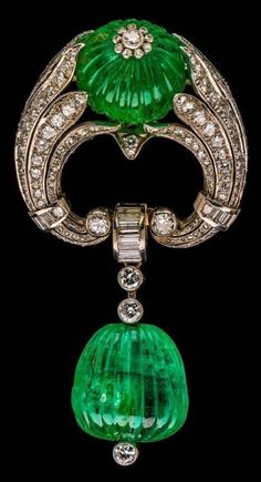 Carved Emerald, Bijoux Art Deco, Bijoux Art Nouveau, Art Deco Brooch, 25th Wedding Anniversary, Emerald Pendant, Diamond Brooch, Anniversary Jewelry, Deco Jewelry