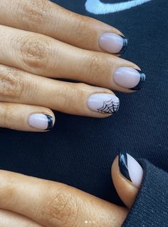 Black Halloween Nails, Simple Fall Nails, Halloween Acrylic Nails, Short Gel Nails, Fall Gel Nails, Tattoos Geometric, Cute Nails For Fall, October Nails