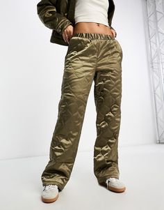 Pants by ASOS DESIGN Part of a co-ord set Jacket sold separately Quilted design High rise Elasticized waistband Side pockets Straight fit Quilted Pants, Ruffles Top, Modest Fashion Winter, Sport Style, Leather Dresses, Co Ord Set, Maxi Dress Trend, Fashion Story, Pull On Pants