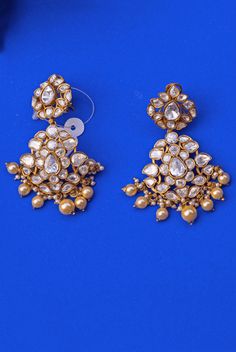 Kundan Small Earrings Zevar by Geeta - Fabilicious Fashion Indian Theme, Indian Wedding Wear, Traditional Diamond, South Indian Jewellery, Kundan Earrings, Bridal Gold Jewellery, Bridal Jewellery, Wedding Guests, Small Earrings