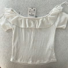 White Off Shoulders, New With Tags! Zara Stretch Tops For Vacation, White Casual Crop Top For Spring, White Summer Crop Top By Zara, Zara Stretch Summer Tops, White Zara Crop Top For Day Out, Zara White Crop Top For Day Out, Casual Summer Tops From Zara, Zara Casual Crop Top For Spring, Zara Casual Spring Crop Top