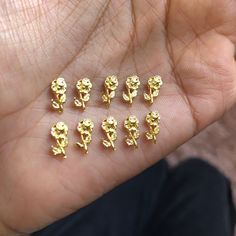 10pcs gold flower nail charms Flower Nail Charms, Fur Nails, Eyeliner Stickers, Dragon Nails, Flat Iron Hair, Bears Nails, Pink Mushroom, Vintage Nails, Iron Hair