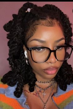 Alt Braids Hairstyles, Hairstyles With Curled Hair, Dreadlocks Hair Care, Curl Braids, Sketch Reference, Glasses Inspiration, Hair Magic, French Curl