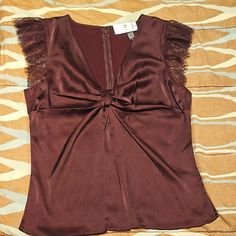 This Is An Express Gramercy V Neck Top With Lace Sleeve Size Medium Dark Plum.New With Tags . Visual Archive, Boho Lifestyle, V Neck Top, Purple Top, Brown Fashion, Lace Sleeves, Red Purple, V Neck Tops, Fashion Inspo Outfits