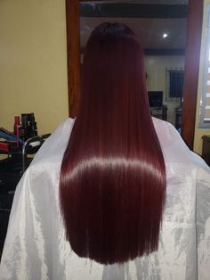 Super Dark Red Hair, Hair Color For Brown Skin, Red Hair Inspiration, Arctic Fox Hair Color, Thick Hair Cuts