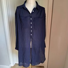 Anthropologie Long Navy Button Down Gauze Shirt Brand New With Tags On (Original Price $110) Size S Very Stylish Long Design With Buttons Down To The Waist Line And Longer Back. Could Be Worn As Beach Cover Up, Shorts Or Skinny Jeans. Long Sleeves With 2 Button Cuffs. Excellent Piece For Every Day Wear Yoke Shirt, Gauze Tunic, Preppy Shirt, Gauze Shirt, Batwing Blouse, Embellished Shirt, Jeans Long, Red Plaid Flannel, Peasant Style