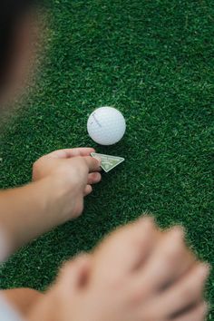 Add some glamour to the greens and luxury to your locks with this golf ball marker / hair clip combination. In case you needed any further proof that you're absolutely magnetic... Sets Outfit, Candy Red, Golf Ball Markers, Wise Women, Golf Towels, Golf Tees, Triangle Design, Red Candy, Ball Markers