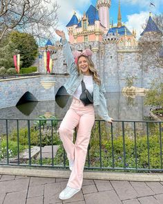 disney winter outfit Disney Outfits Women Winter, Disneyland Winter, Disney Outfits Winter, Disney Winter Outfits, Disneyland Outfit Winter, Disneyworld Outfit, Disney Christmas Outfits, Disney Outfits Women, Disney Trip Outfits