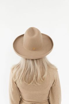 The Cara Loren Pencil Brim Hat - Tan (PRESALE) - GIGI PIP Classic Beige Panama Hat For Fall, Elegant Everyday Brimmed Fedora, Fitted Beige Wide Brim Fedora, Elegant Wide Brim Fedora For Everyday, Classic Beige Cloche Hat With Flat Brim, Beige Fur Felt Brimmed Fedora, Beige Brimmed Fur Felt Fedora, Elegant Flat Brim Felt Hat For Everyday, Elegant Everyday Felt Hat With Flat Brim