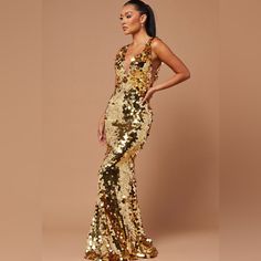 Never Worn; New With Tag. It Is Too Big For Me Despite It Being Xs As I Am Naturally Xxs. Can Ship The Same Day If Before 3 Pm Est. All Purchases Include Usps Priority Mail Included In The Cost. Long Flowing Dresses, Dresses Gold, Coral Maxi Dresses, Green Bodycon Dress, Gold Sequin Dress, Ribbed Mini Dress, Sequin Maxi Dress, Sequin Maxi, Sequin Gown