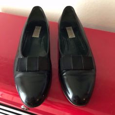 Gucci Shoes. Patent Leather W/Flat Ribbon Bow Detail. Size 43 1/2 M (Size 10.5/11ish) These Were My Father's Black Tie Shoes, And He Has The Best Taste! Sadly, He Is Now Bedridden And Blind And Can No Longer Attend Gala's And Balls. It's Your Chance To Stand And Dance Is A Great Man's Shoes. Also Could Be Worn As A Unisex Ballet Flat If Desired. Black Tie Shoes, Gucci Black, Gucci Shoes, Tie Shoes, Ribbon Bows, Loafer Flats, Ballet Flats, Flat Shoes Women, Patent Leather