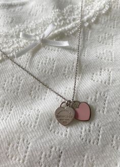 Tiffany And Co Pink, Pink Heart Necklace, Jewelry Accessories Ideas, Classy Jewelry, Stacked Jewelry, Jewelry Lookbook