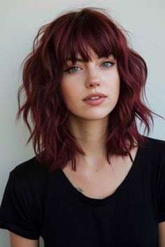 Wild Hairstyles For Women, Dc Hairstyles, Shaggy Layered Bob, Pelo Colorado, Shaggy Lob With Bangs, Lob Haircut With Bangs, Shaggy Lob, Shaggy Hairstyles, Lob With Bangs