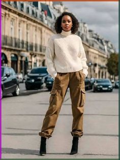 Looking for new ways to style your ankle boots? We got 25 stylish outfits for your inspiration! Whether you are looking for a feminine outfit to wear to a Ankle Boot Outfits, Outfits With Ankle Boots, Ankle Booties Outfit, Wearing Ankle Boots, Ankle Boots With Leggings, Balanced Aesthetic, Suede Fringe Skirt, Boot Outfits, Outfits To Try