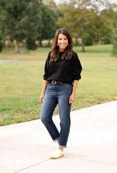 Joanna Gaines Style Clothes, Cindy Spivey, Classic Fall Style, Cute Fall Fashion, Joanna Gaines Style, Cyndi Spivey, Errands Outfit, Sleeveless Turtleneck Sweaters, Wardrobe Refresh